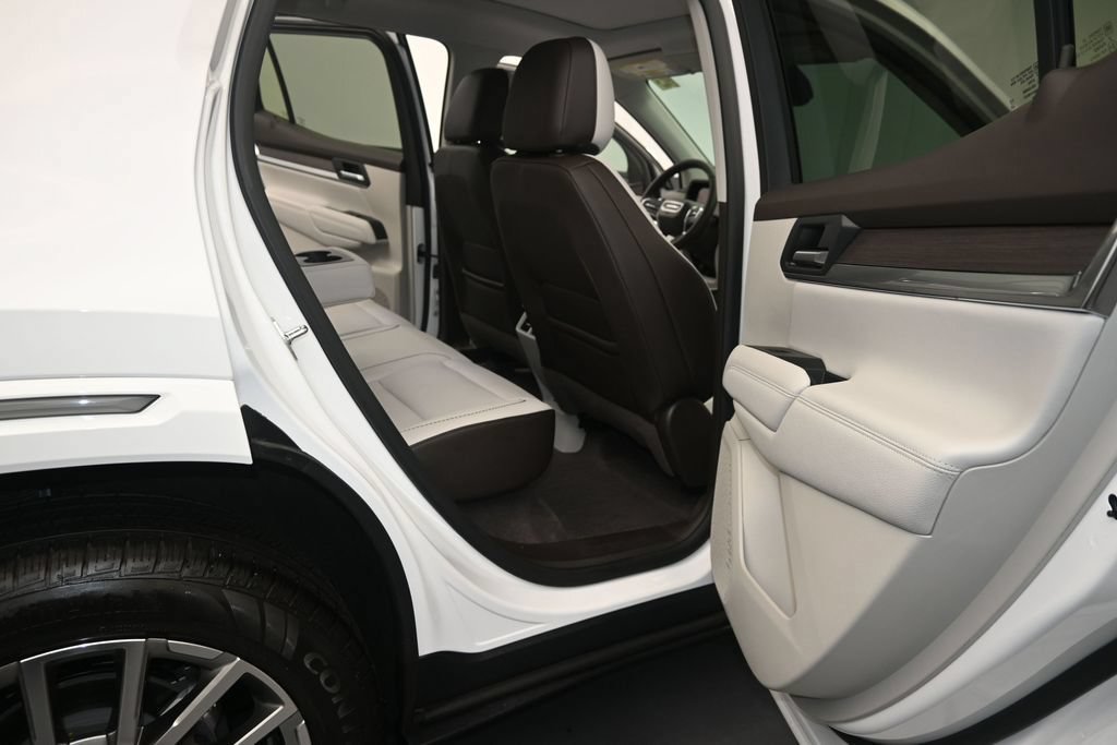 Used 2026 GMC Terrain Denali w/ LPO, Floor Liner Package AWD/4WD image 13