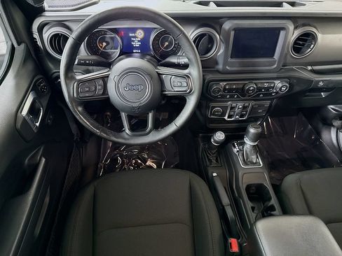 Used 2021 Jeep Gladiator Sport AWD/4WD image 3