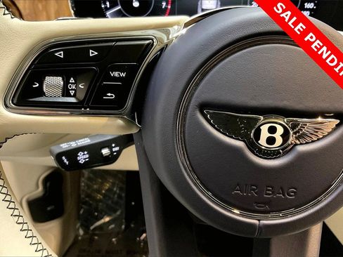 Used 2024 Bentley Bentayga Extended Wheelbase image 23