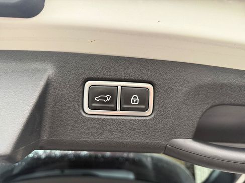 Used 2023 Kia Sorento SX AWD/4WD image 26