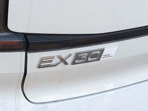 New 2026 Volvo EX30 Ultra w/ Protection Package Premier image 12