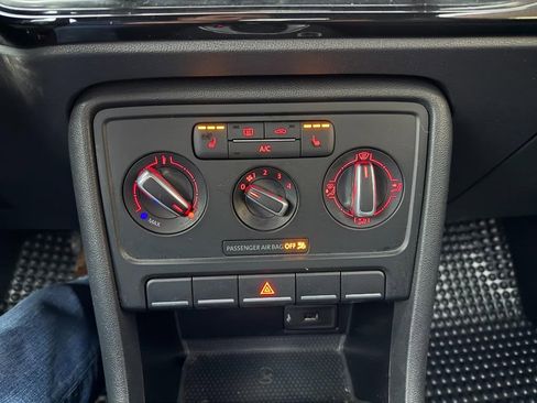 Used 2017 Volkswagen Beetle 1.8T S image 14