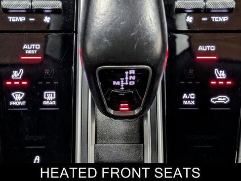 Used 2020 Porsche Cayenne Turbo image 31