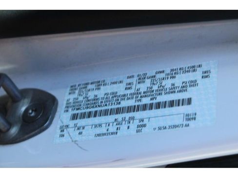 Used 2022 Ford Escape SE w/ SE Sport Appearance Package image 19