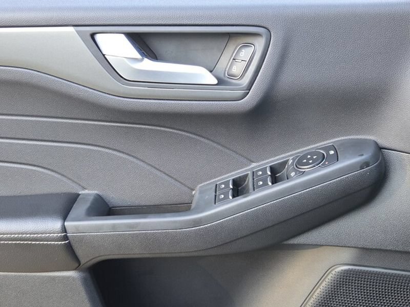 Used 2025 Ford Escape SE FWD image 27