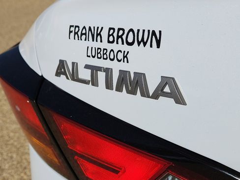 Used 2024 Nissan Altima 2.5 SR image 9