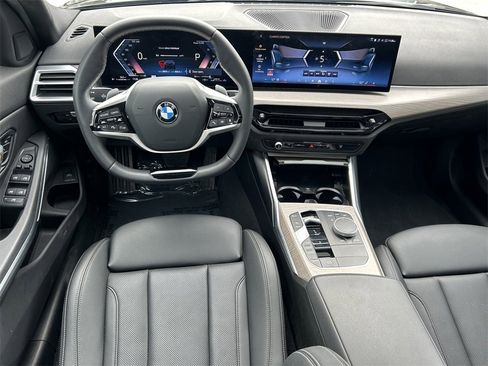 Used 2025 BMW 330i Sedan image 16