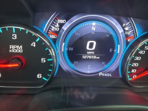 Used 2017 Chevrolet Tahoe LT w/ LT Signature Package image 17