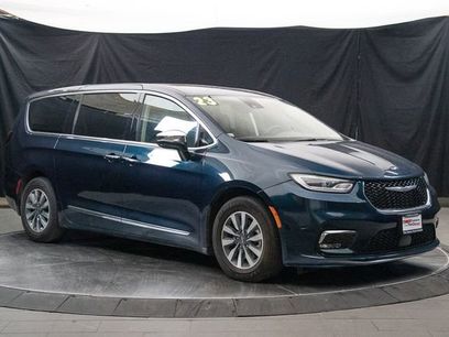 Used 2023 Chrysler Pacifica Limited