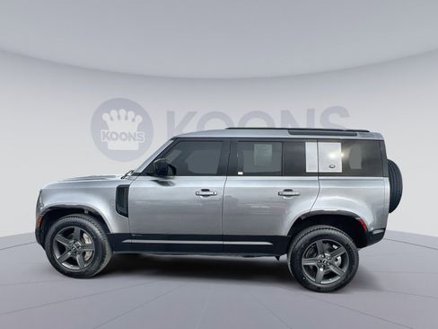 Used 2021 Land Rover Defender 110 X-Dynamic SE image 2