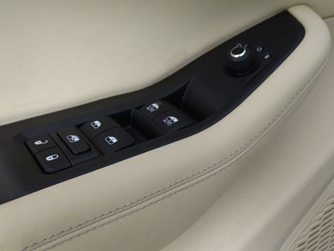 New 2025 Jeep Grand Cherokee L Limited image 22