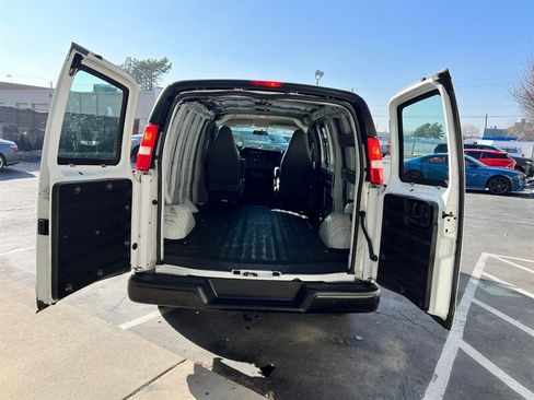 Used 2019 Chevrolet Express 2500 w/ Driver Convenience Package image 18