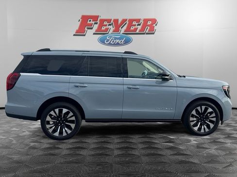 Certified 2025 Ford Expedition Platinum w/ Driver's Package image 6