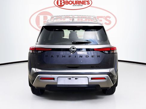 Used 2024 Nissan Pathfinder SL w/ Black Appearance Package AWD/4WD image 9