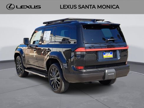 Used 2024 Lexus GX 550 w/ Accessory Package (31) AWD/4WD image 7