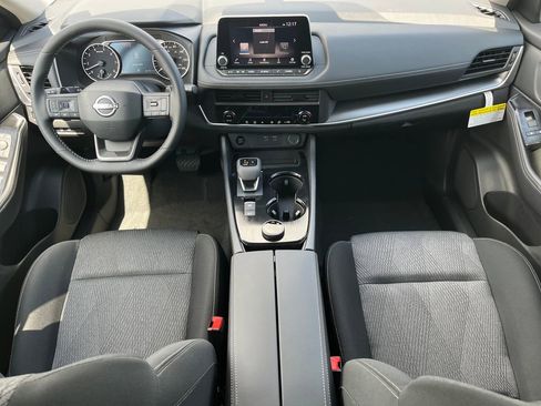 New 2026 Nissan Rogue SV AWD/4WD image 17