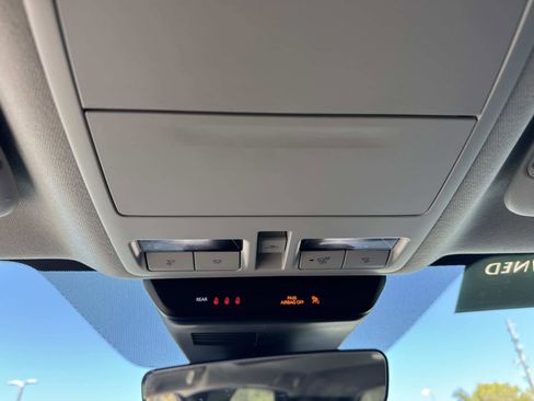 Certified 2023 MAZDA CX-30 AWD 2.5 S w/ Preferred Package image 28