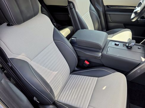 Certified 2023 Land Rover Discovery HSE R-Dynamic AWD/4WD image 29