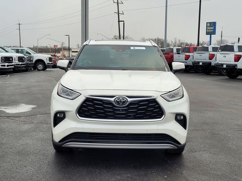 Used 2020 Toyota Highlander Platinum image 9