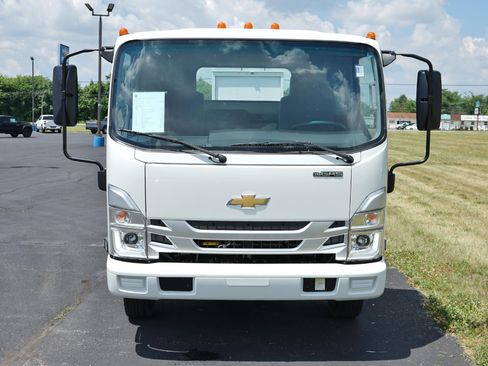 New 2025 Chevrolet Low Cab Forward image 2