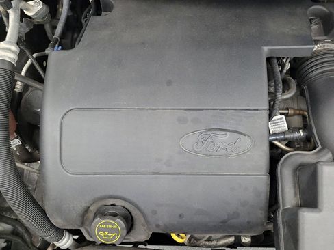 Used 2017 Ford Explorer XLT w/ Equipment Group 202A FWD image 30