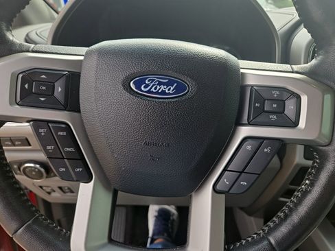 Used 2017 Ford F150 Lariat image 5