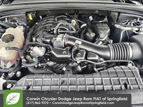 Certified 2025 Jeep Grand Cherokee Laredo w/ Luxury Tech Group I AWD/4WD image 32