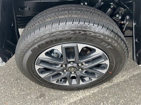 Used 2026 Toyota Tundra Limited image 23