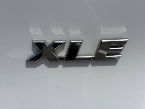 Used 2024 Toyota RAV4 XLE FWD image 10