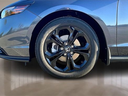 Used 2025 Honda Accord SE image 29