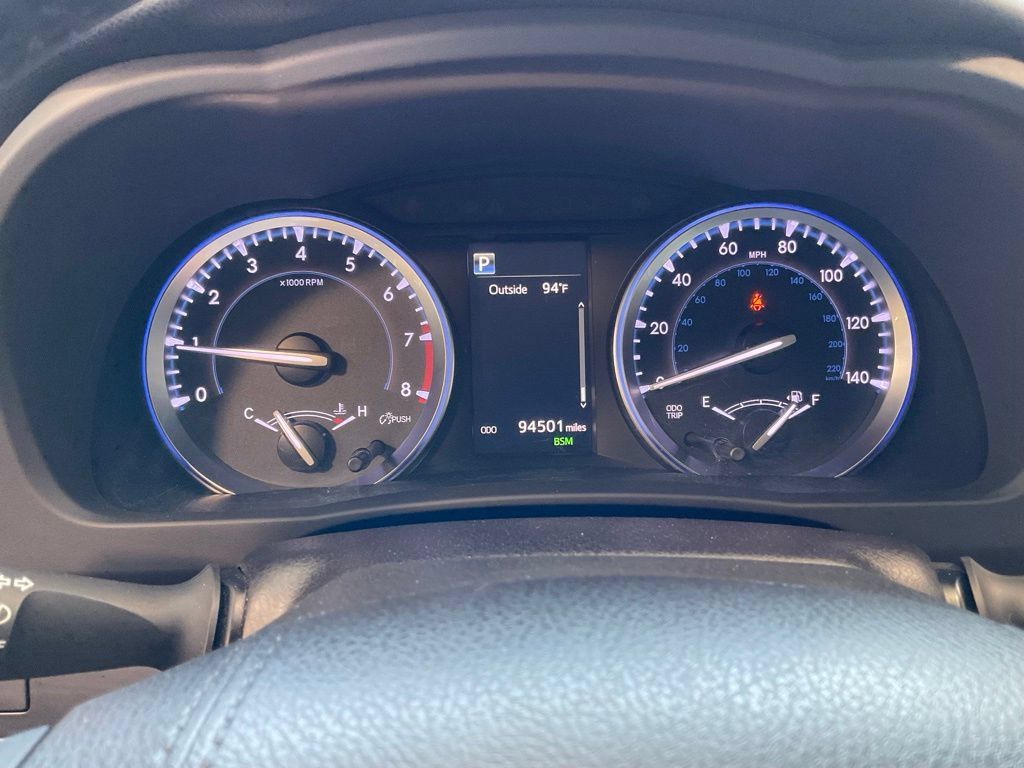 Used 2018 Toyota Highlander XLE AWD/4WD image 14
