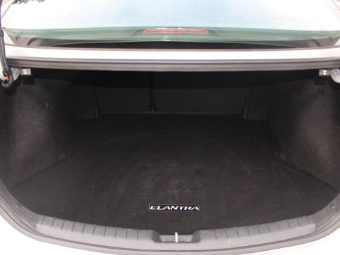 Used 2017 Hyundai Elantra Value Edition image 42