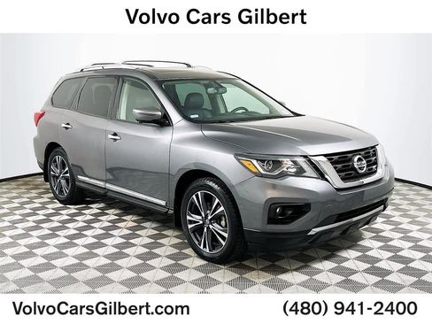 Used 2018 Nissan Pathfinder Platinum image 1