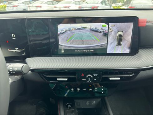 New 2026 Nissan Kicks SR FWD image 25