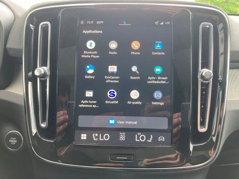 Certified 2026 Volvo XC40 B5 Plus w/ Protection Package Premier image 14