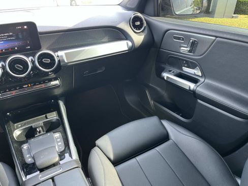 Used 2023 Mercedes-Benz GLB 250 4MATIC image 14