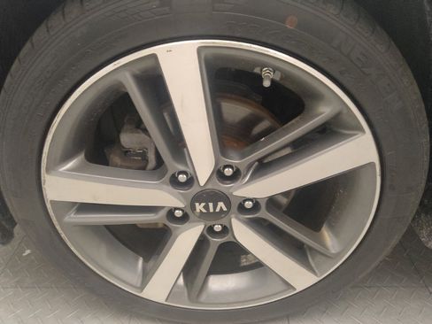 Used 2017 Kia Forte EX FWD image 31