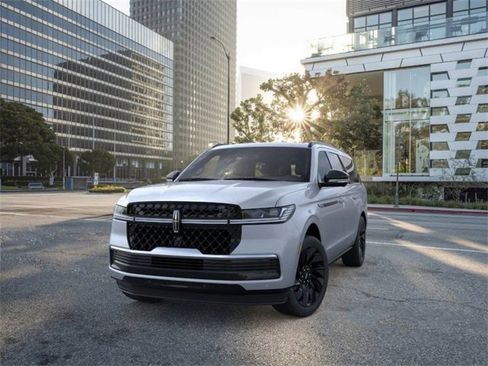 New 2025 Lincoln Navigator L Reserve w/ Jet Appearance Package image 2