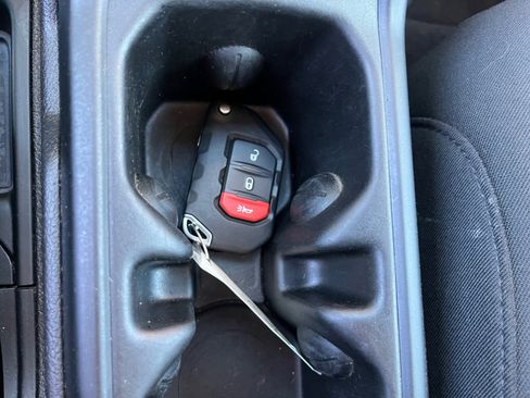 Used 2023 Jeep Wrangler Rubicon image 33