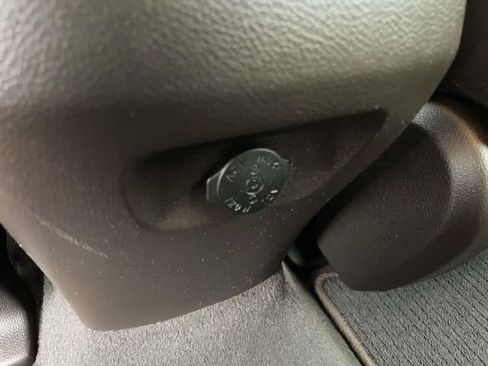 Used 2017 Hyundai Santa Fe Sport FWD image 12