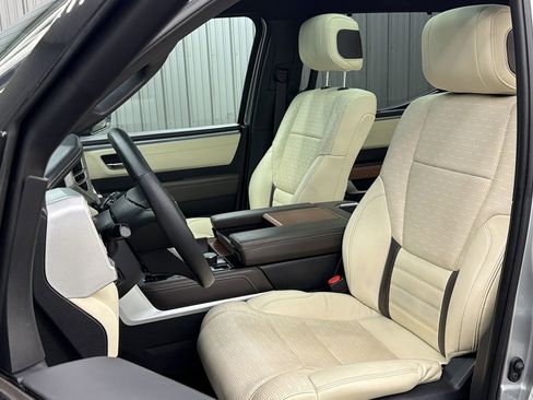 Used 2023 Toyota Tundra 1794 Edition image 32