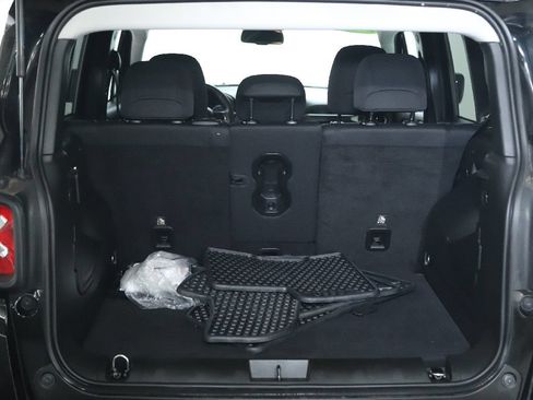 Used 2022 Jeep Renegade Latitude w/ Convenience Group AWD/4WD image 32