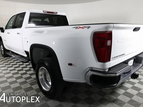 Used 2025 Chevrolet Silverado 3500 LTZ image 9
