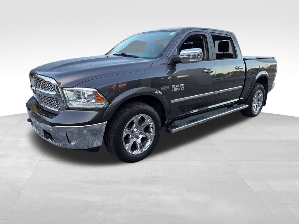 Used 2017 RAM 1500 Laramie w/ Convenience Group AWD/4WD image 3