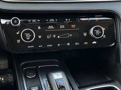 Used 2023 INFINITI QX60 Sensory w/ Vision Package image 18