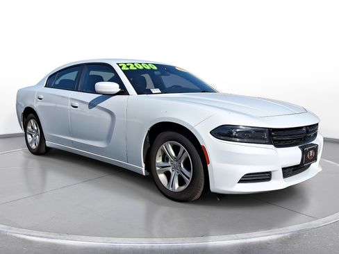 Used 2022 Dodge Charger SXT RWD image 1