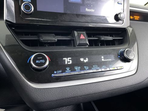 Used 2020 Toyota Corolla LE image 16