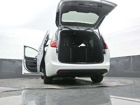 New 2026 Chrysler Voyager LX image 66