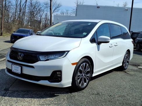 Certified 2025 Honda Odyssey Elite image 3