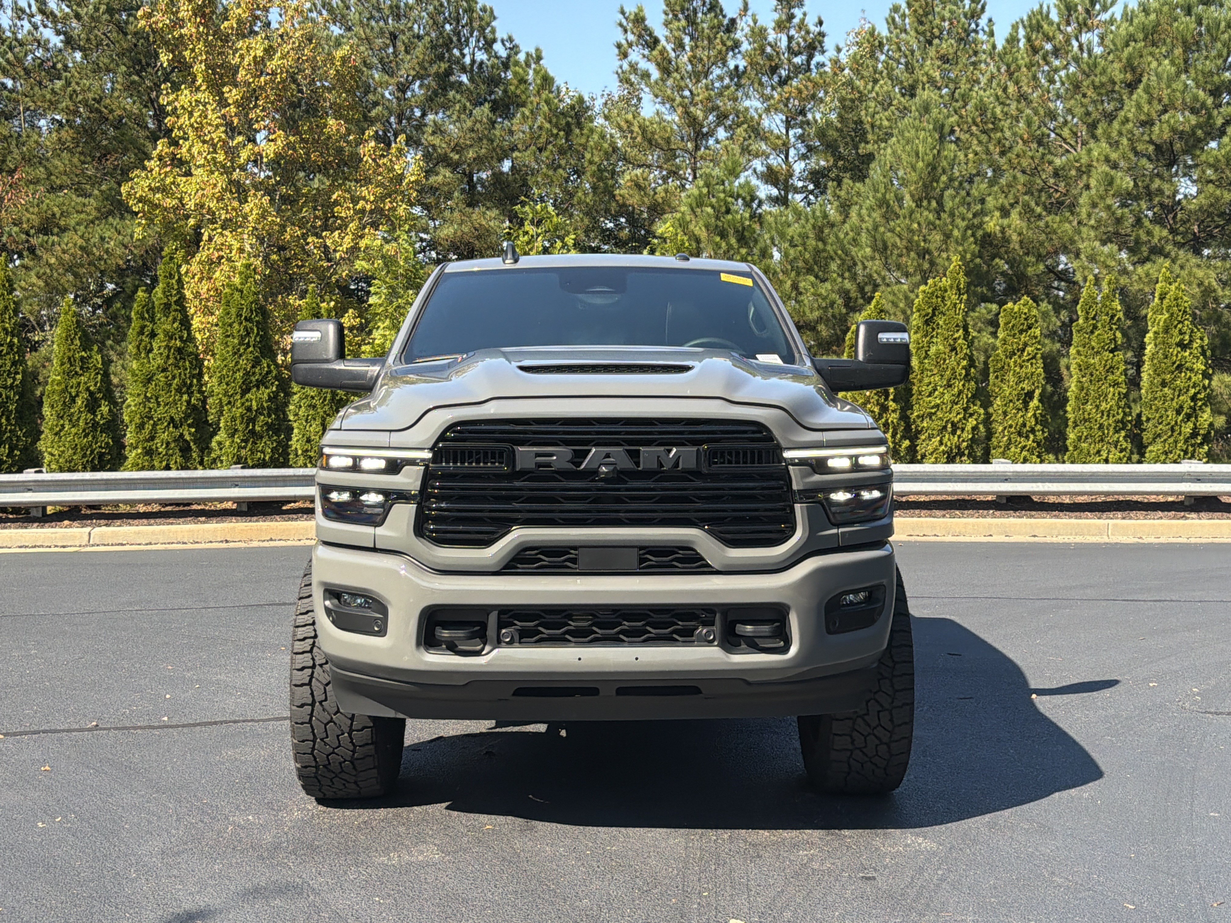 Used 2026 RAM 2500 Laramie AWD/4WD image 9